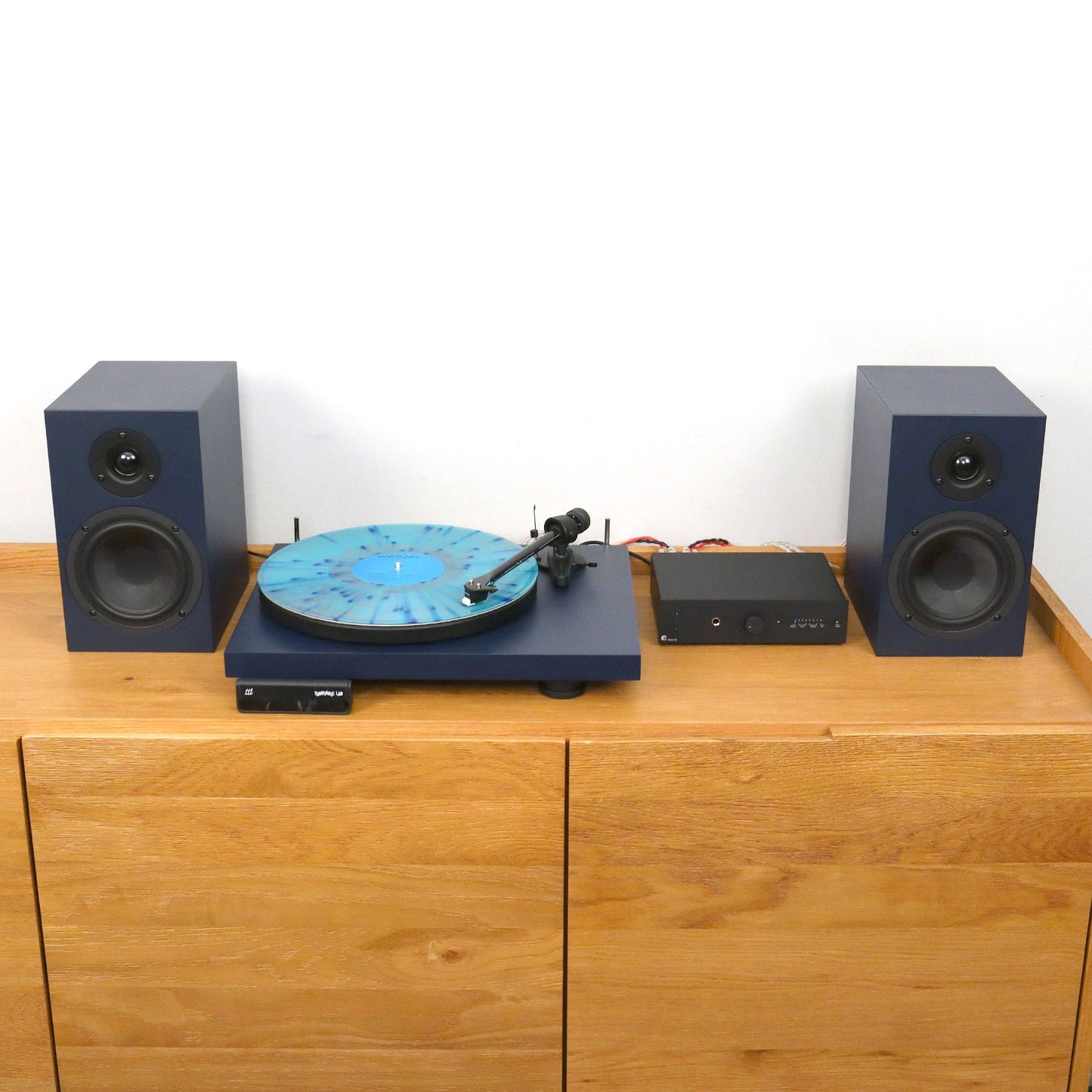 Pro-Ject: Colorful Audio System Turntable Package